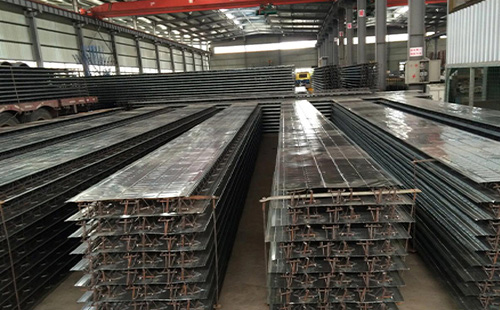 崇信楼承板选型要点及本地化供应服务能力分析